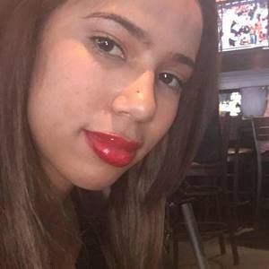 Meet your Posher, Dayana